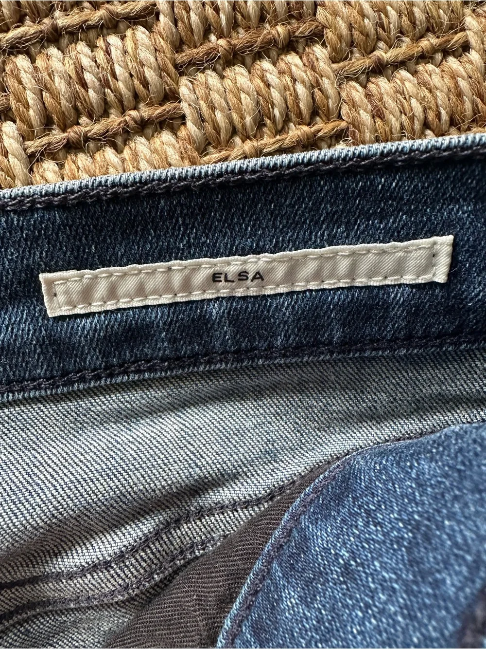 Citizens Of Humanity Mid-Blue Straight Leg Jeans Premium Vintage